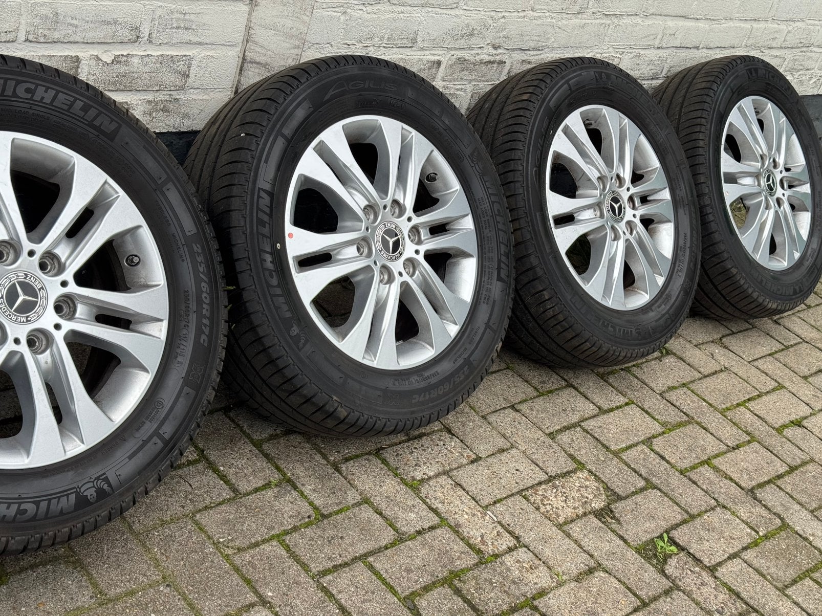 17 Mercedes Sprinter W907 W906 W910 velgen zomerbanden, Auto-onderdelen, Ophalen, Banden en Velgen, 17 inch, 235 mm