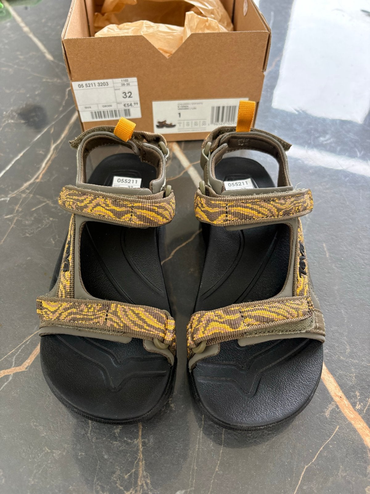 Teva Tanza jongens sandalen maat 32 - Nieuw in doos, Ophalen of Verzenden, Nieuw, Jongen