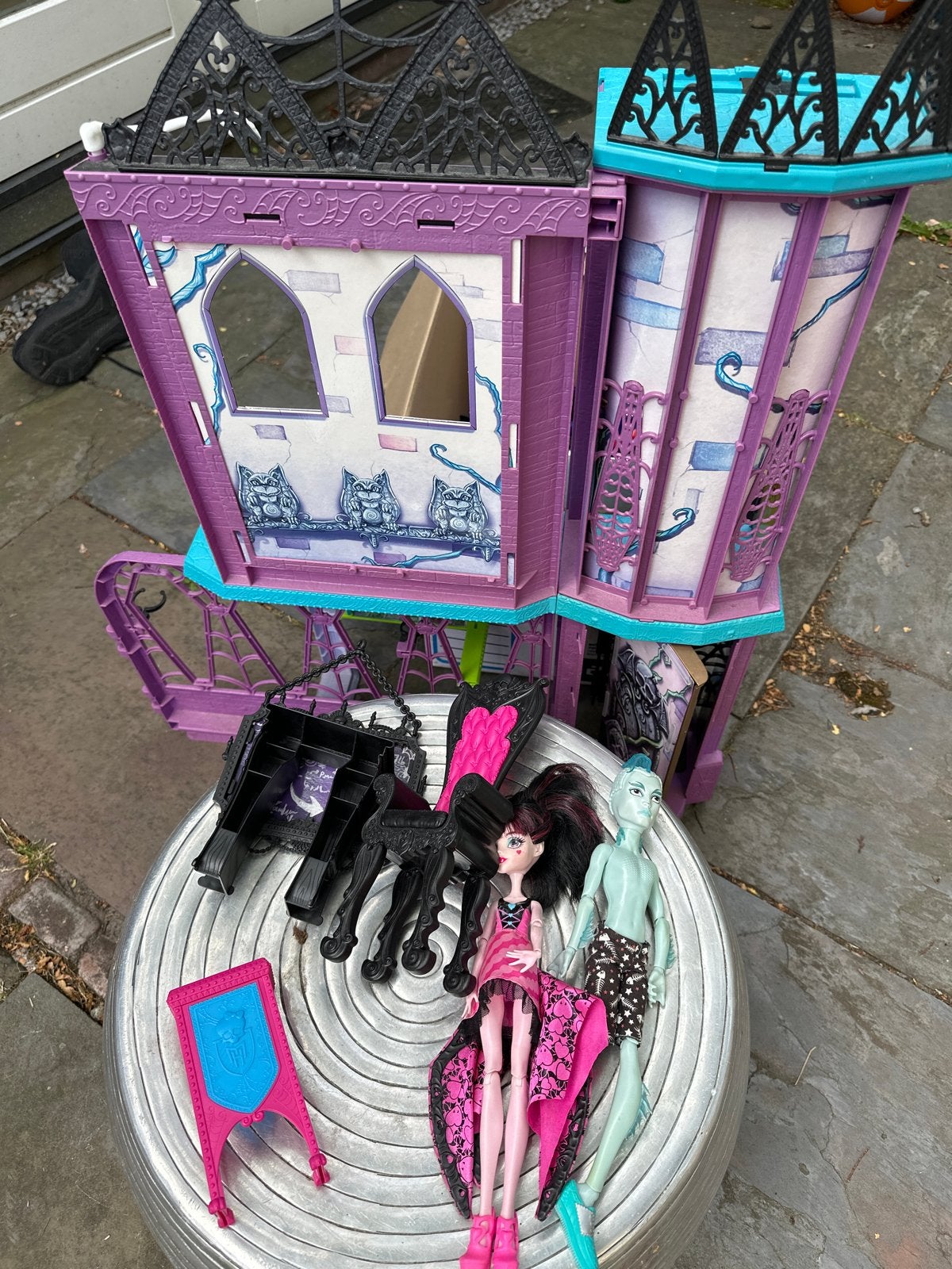Monster High speelset: deel highschool, meubels en 2 poppen, Ophalen, Gebruikt, Overige typen