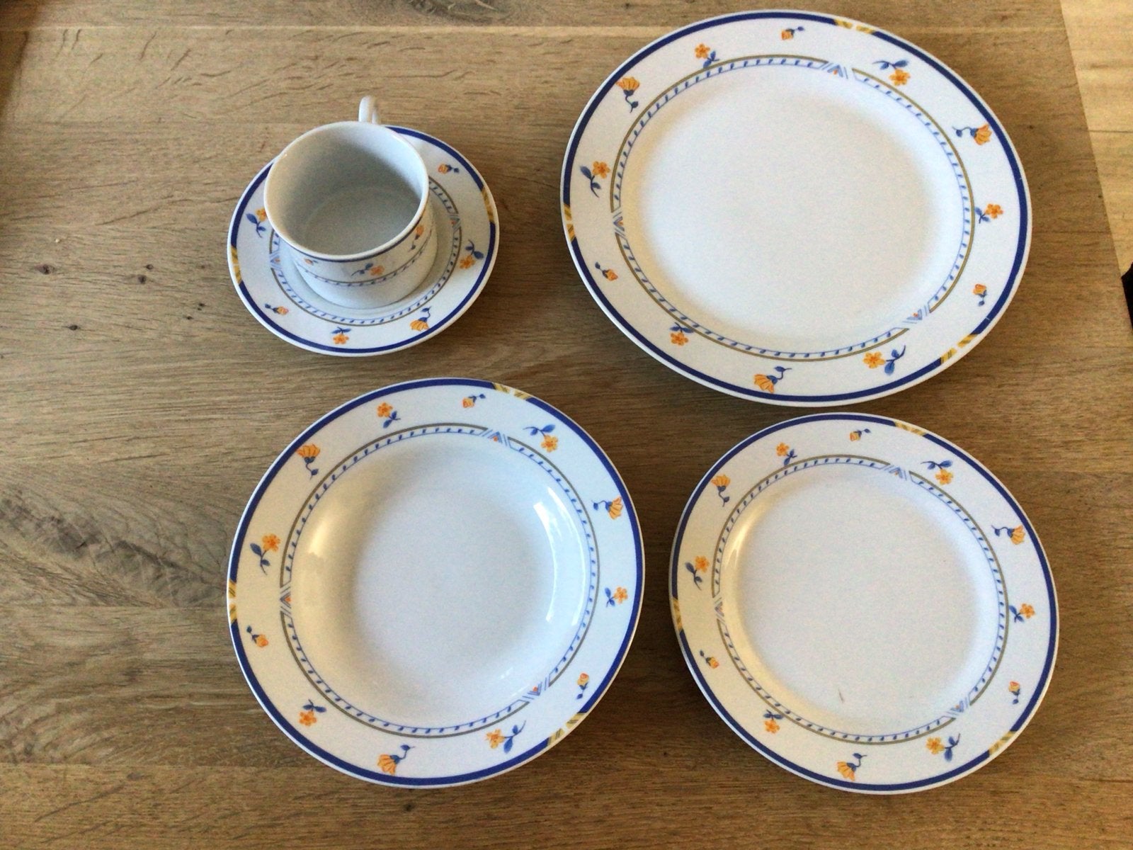 Elegance 5-delig diner servies - Nieuw in doos, Overige merken, Klassiek, Nieuw, Ophalen of Verzenden