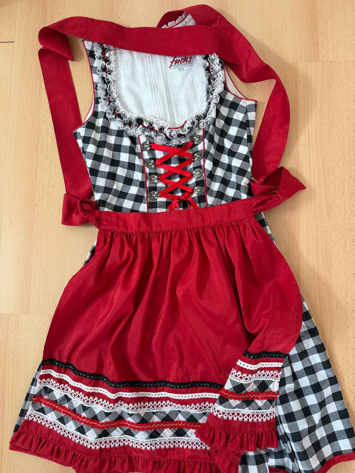 Dirndl - Zwart/Wit Geruit met Rood Schort mt 34, Kleding | Dames, Ophalen of Verzenden, Kleding, Maat 34 (XS) of kleiner, Overige thema's
