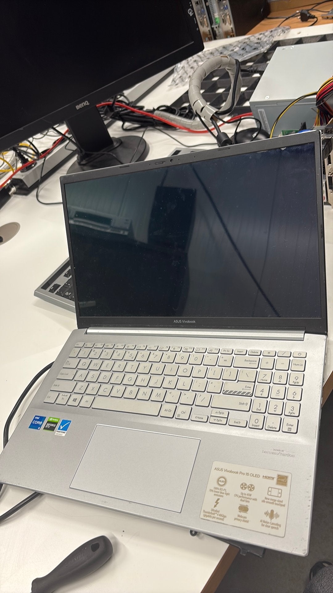 ASUS Vivobook Pro 15 OLED K3500P - Defect moederbord, Ophalen of Verzenden, Niet werkend, 15 inch, Onbekend