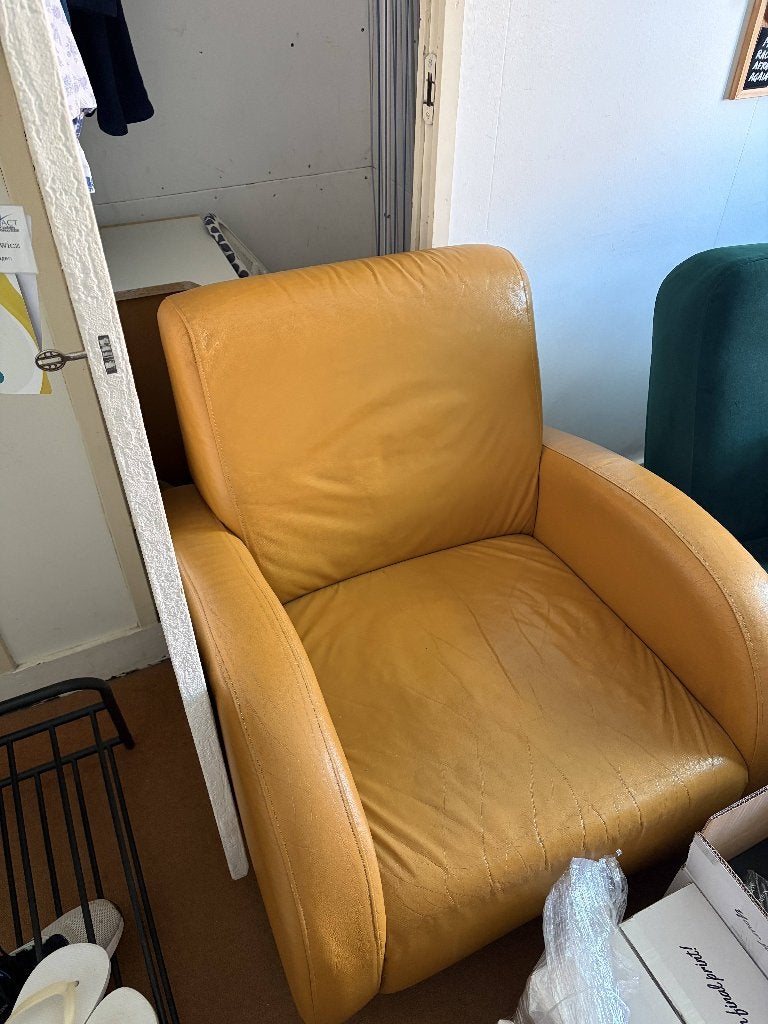 Light brown chair for free | Pickup today or tomorrow, Ophalen, Gebruikt, Bruin, Eén
