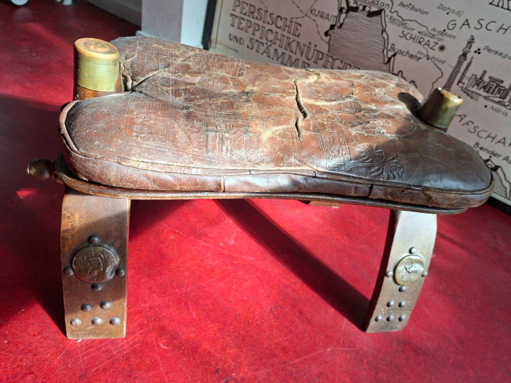 Egyptisch Antiek Kameel Bankje, Ophalen, Minder dan 50 cm, Gebruikt, 125 cm of meer