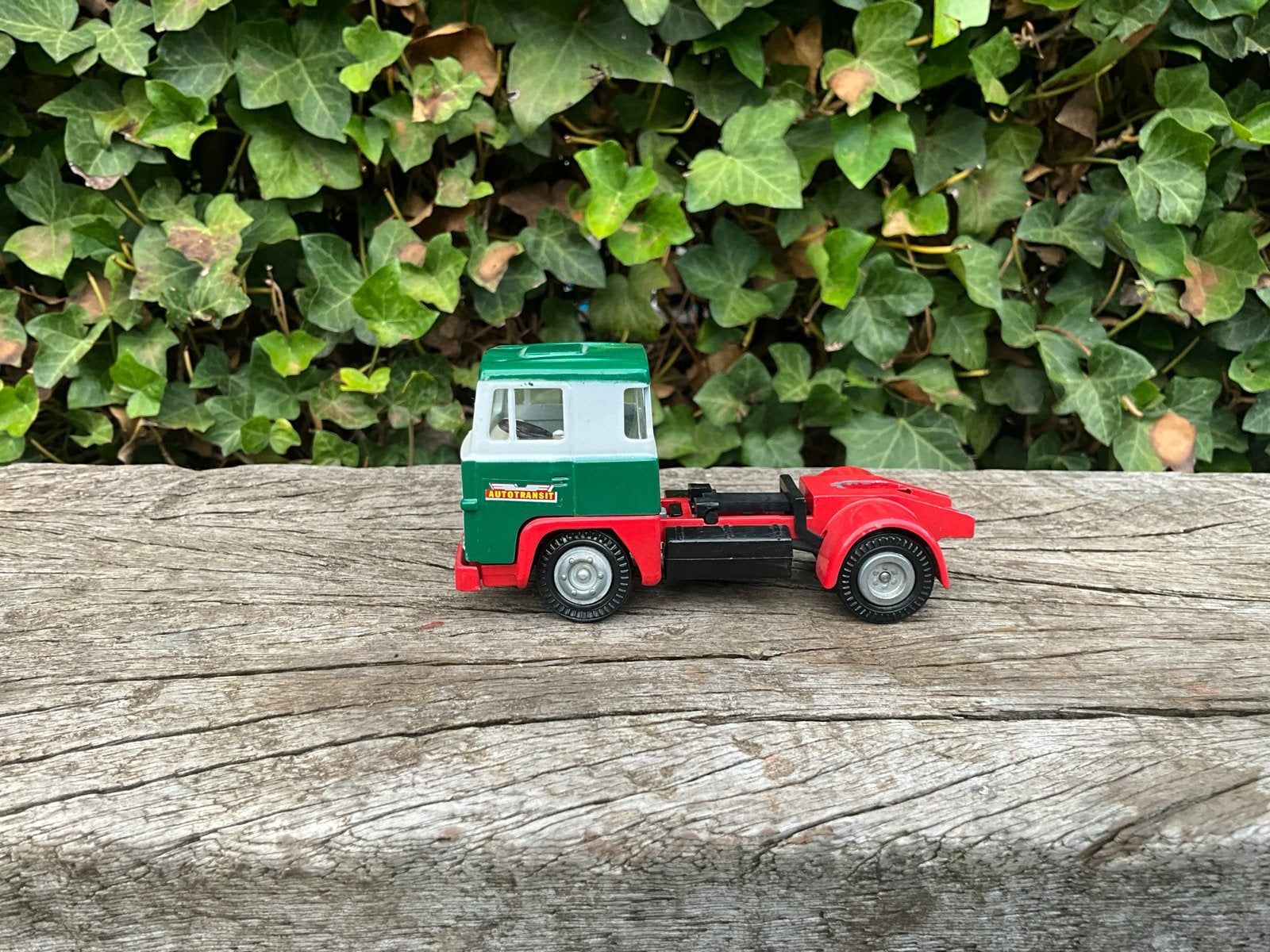 Nacoral Scania 141 V8 trekker - Modelauto, Ophalen of Verzenden, Gebruikt