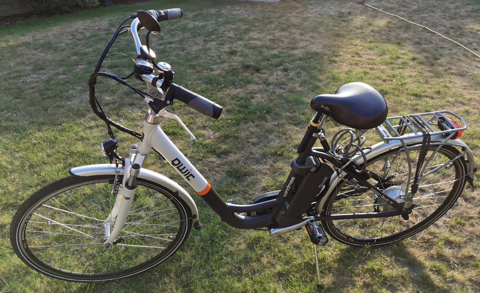Qwic Windmee electrische fiets, lage instap., Fietsen en Brommers, Elektrische fietsen, Ophalen, Zo goed als nieuw, 30 tot 50 km per accu