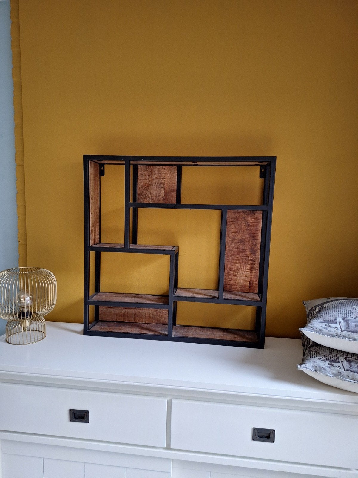 Industriële wandplank/wandrek van hout en metaal 80x80 cm, Ophalen of Verzenden, Zo goed als nieuw