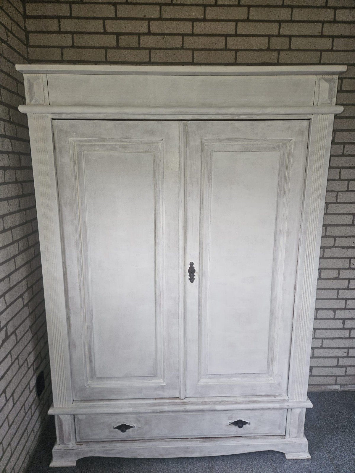 Antieke kledingkast - 187x130x47 cm - Landelijke stijl, Huis en Inrichting, Kasten | Kledingkasten, Ophalen