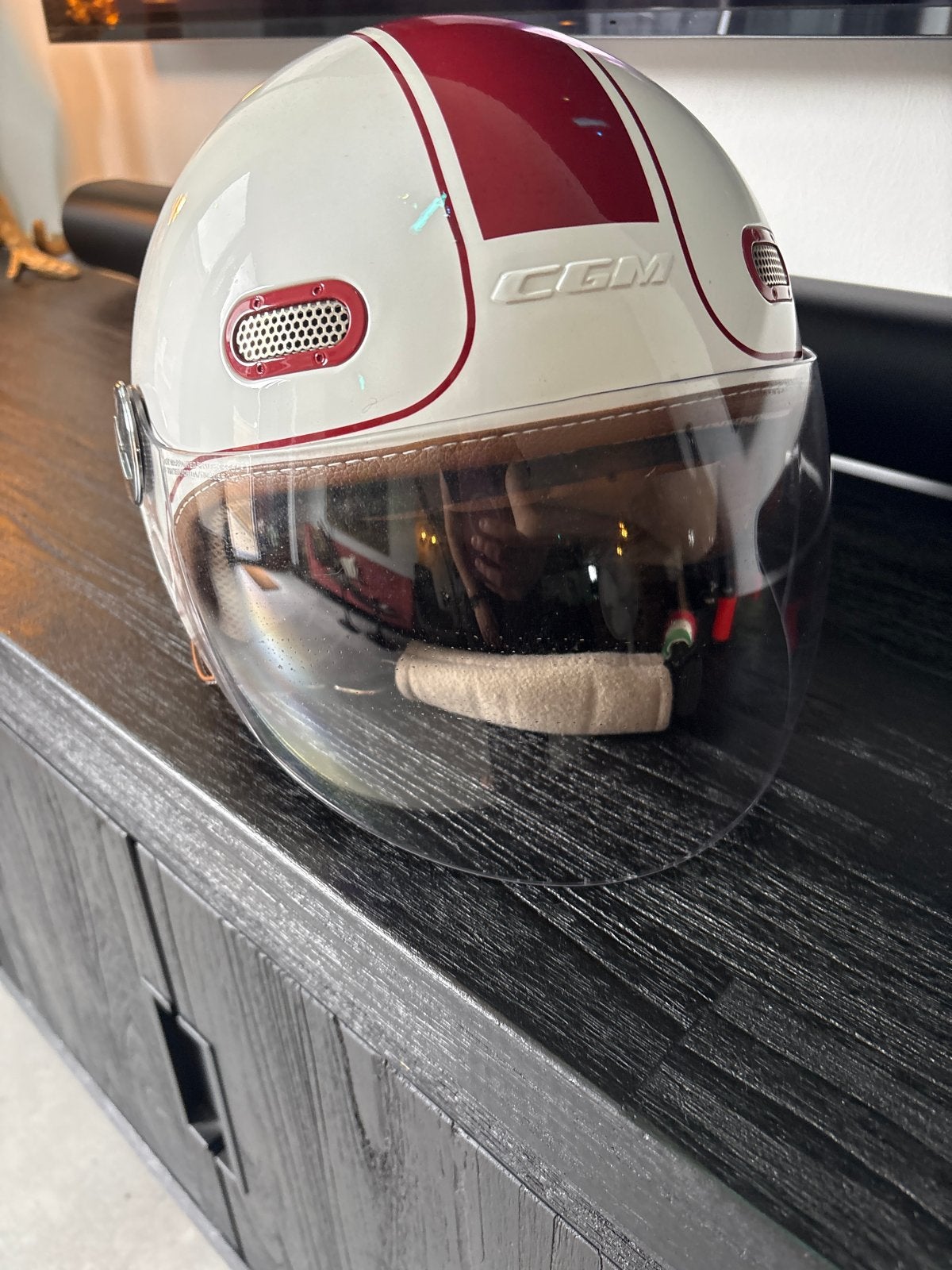 CMG Helm - Maat XL - Wit met Rode Streep, Fietsen en Brommers, Brommerhelmen, Ophalen, Gebruikt, Extra large of groter