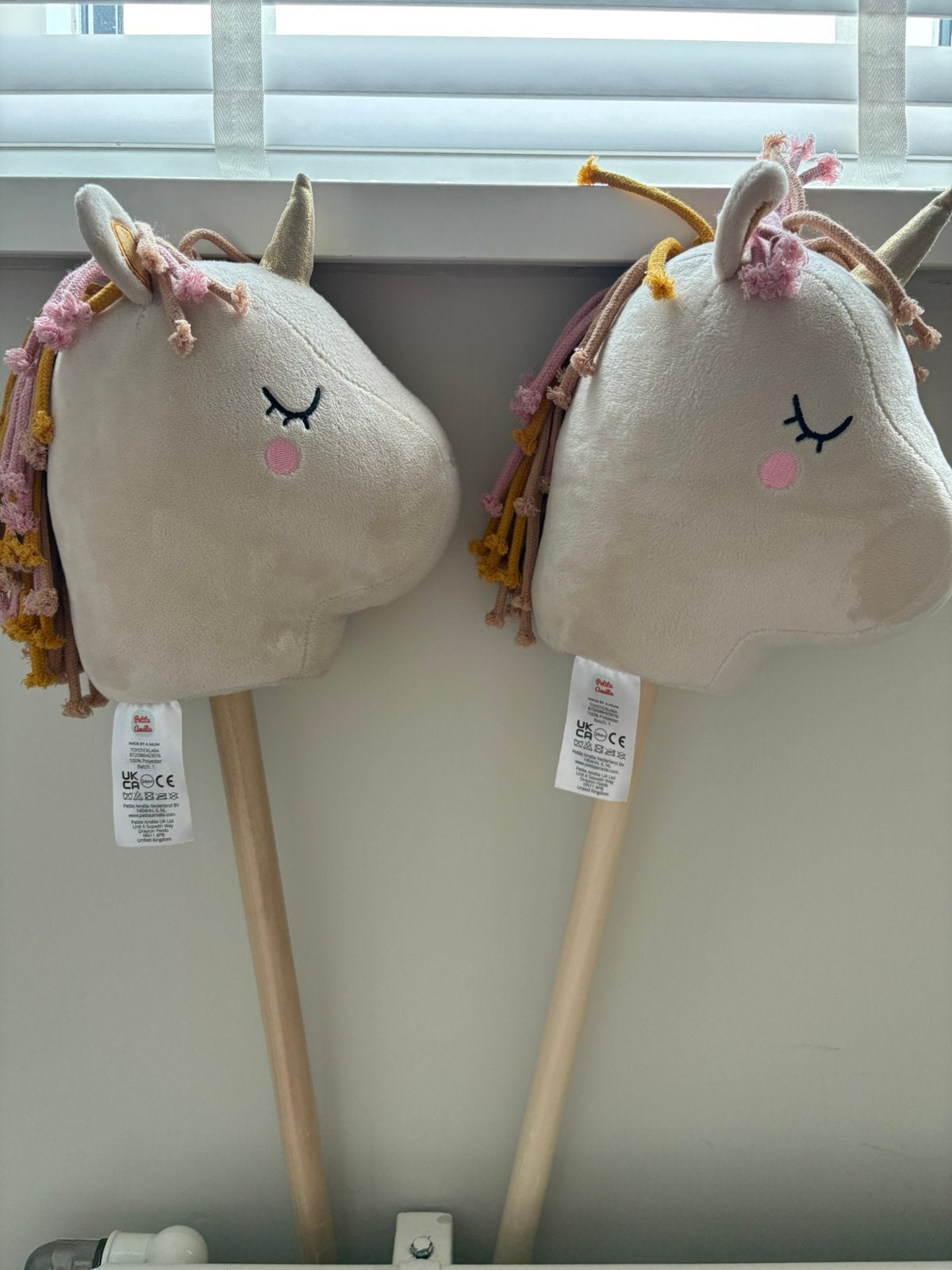 Petite amelie stokpaarden 2 stuks, Ophalen, Zo goed als nieuw