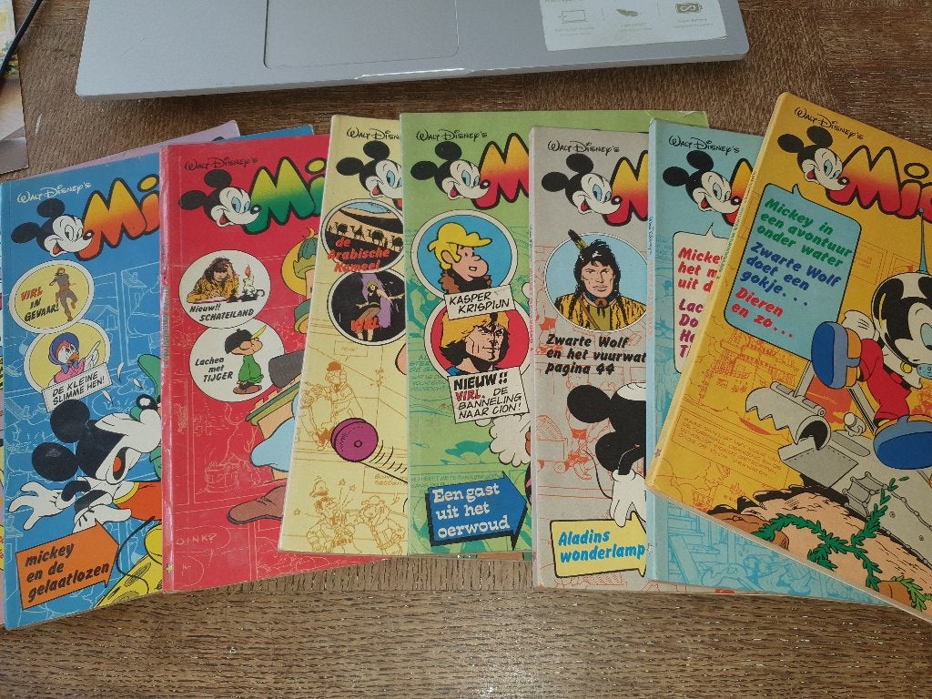 11x Mickey Mouse maandbladen, Walt Disney, Ophalen of Verzenden, Zo goed als nieuw, Meerdere stripboeken