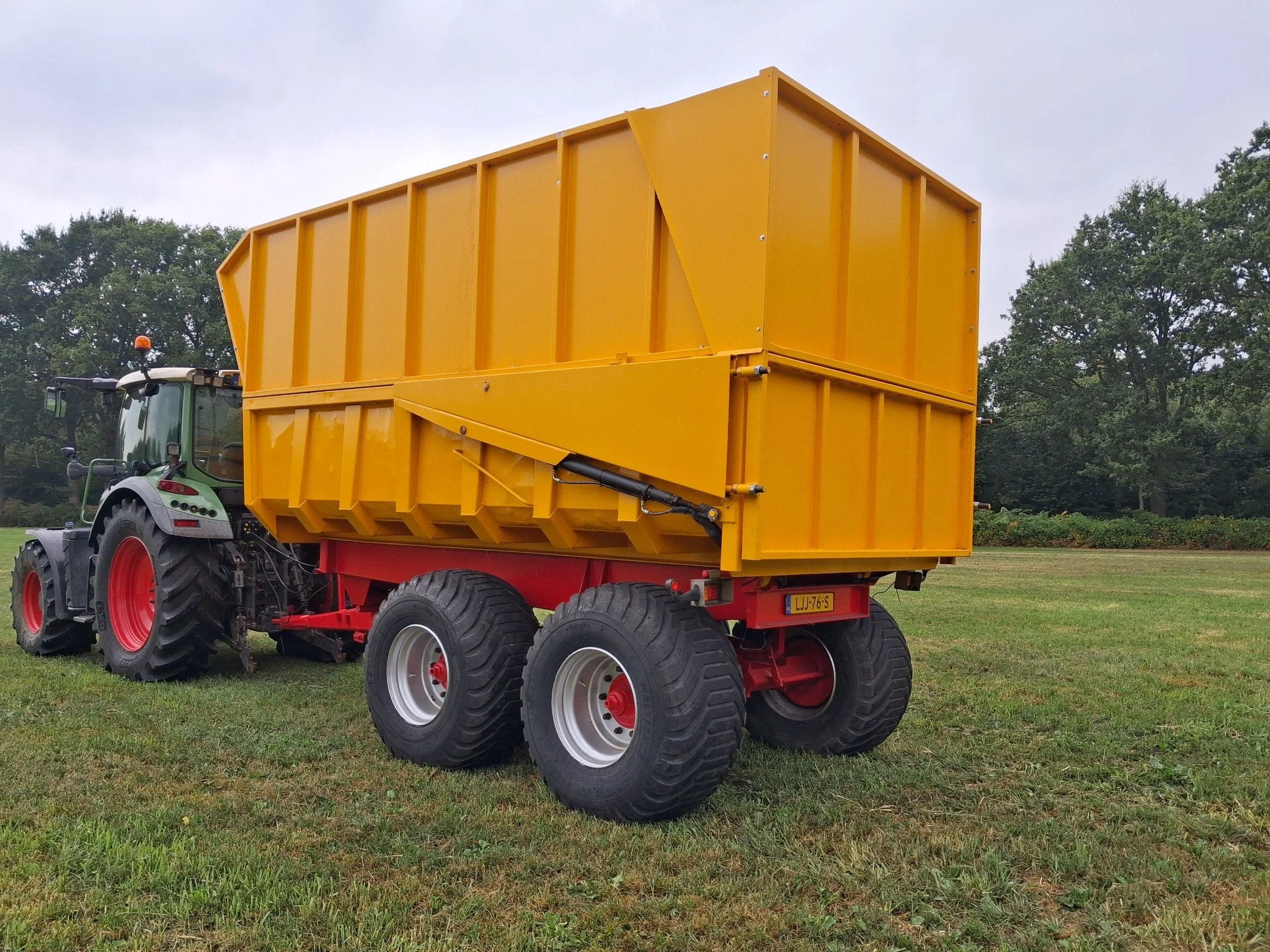 VGM ONBEKEND 14 kipper/dumper met opbouw (bj 1990), Overige, Overige typen