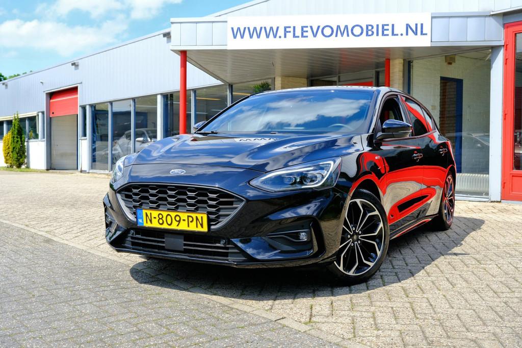 Ford Focus 1.0 EcoBoost Hybrid ST Line X Business Pano|B&O S, Auto's, Ford, Gebruikt, Euro 6, 1277 kg, Zwart