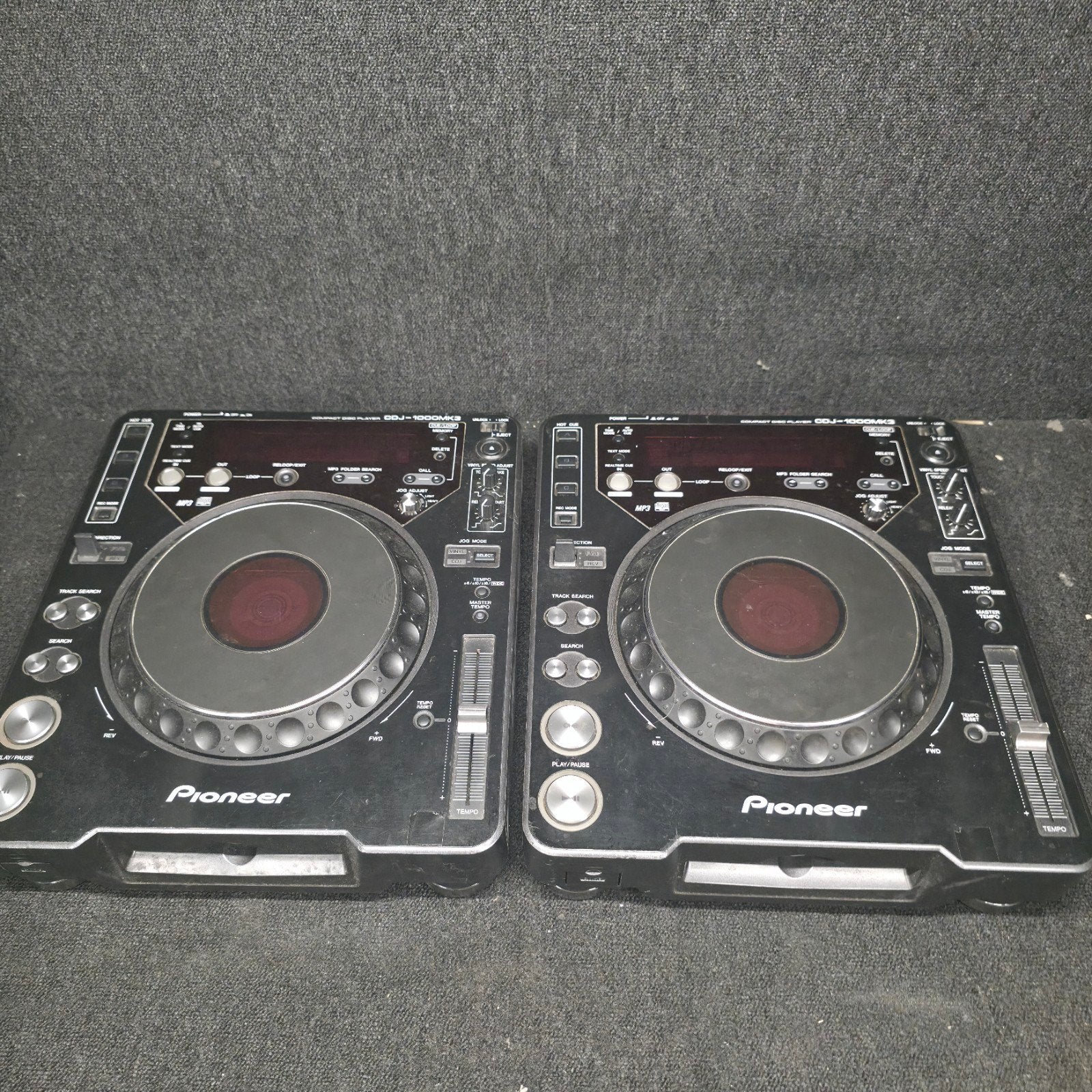 PIONEER  CDJ-1000  MK3    2x   met flightcase, Muziek en Instrumenten, Dj-sets en Draaitafels, Ophalen of Verzenden, Gebruikt