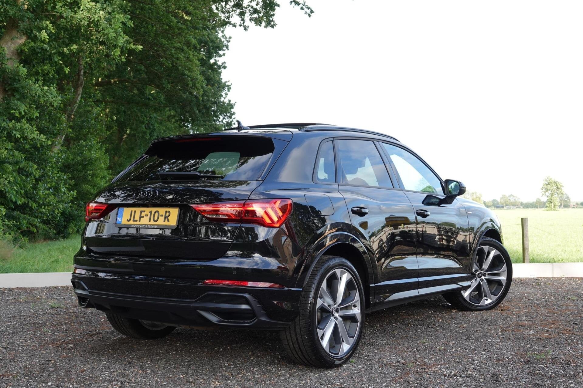 Audi Q3 40 TFSI Quattro S-Line PANO STANDKACHEL CAMERA B&O, Automaat, Gebruikt, Euro 6, 1984 cc