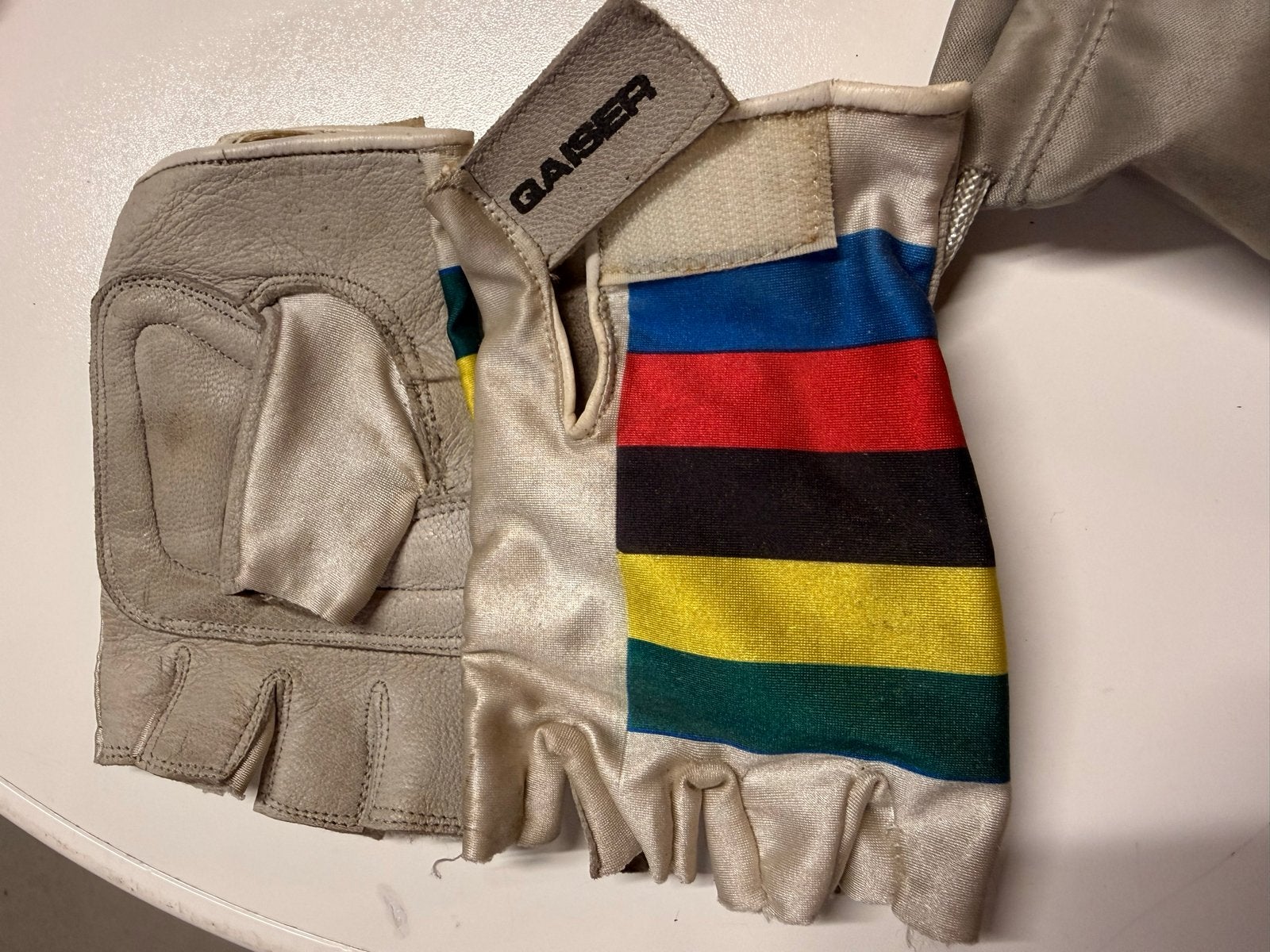 Gaiser fiets handschoenen - regenboog strepen, Gebruikt, Heren, Overige maten, Ophalen of Verzenden