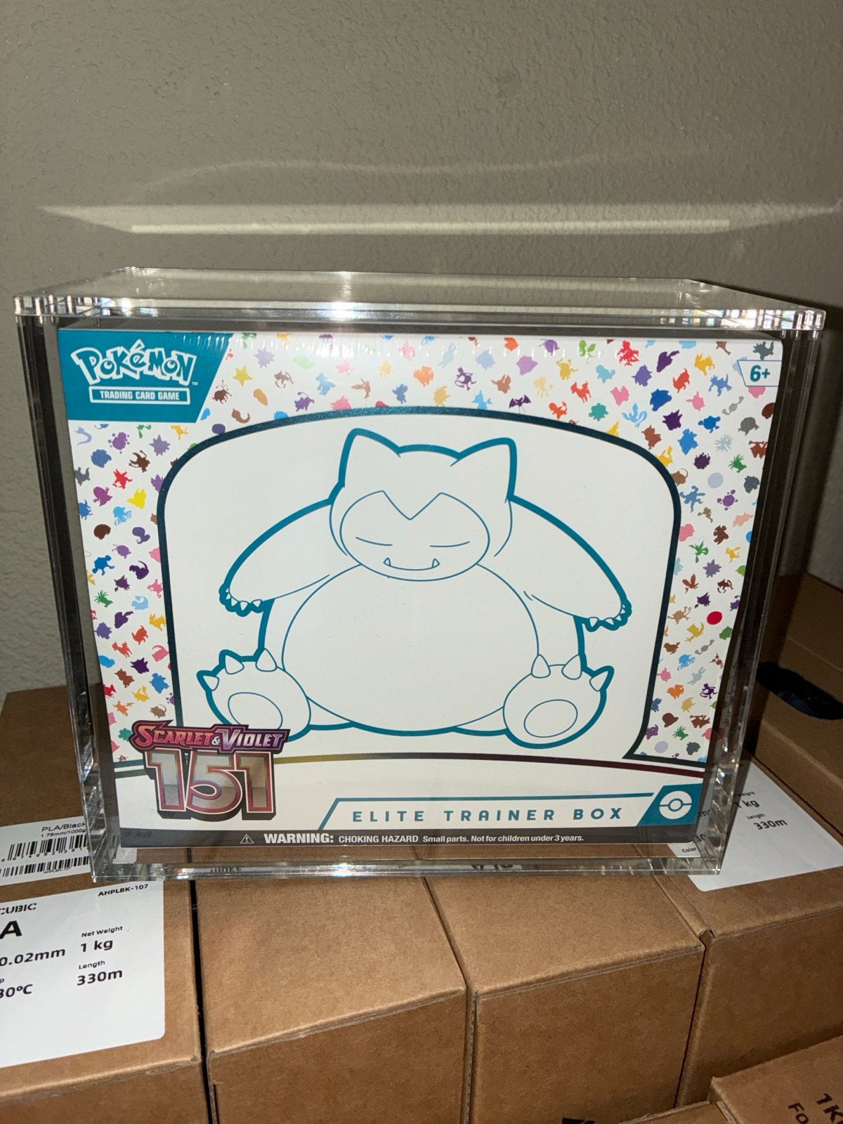 Pokémon Scarlet & Violet 151 ETB Geseald + Acryl Case, Ophalen of Verzenden, Nieuw, Overige typen