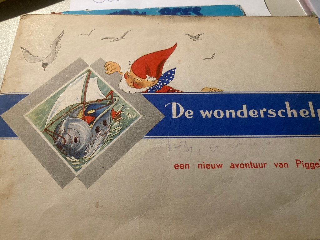 T.K. nog 4 plaatjesalbums van Piggelmee Zie actuele lijst, Ophalen of Verzenden, Gelezen, Plaatjesalbum
