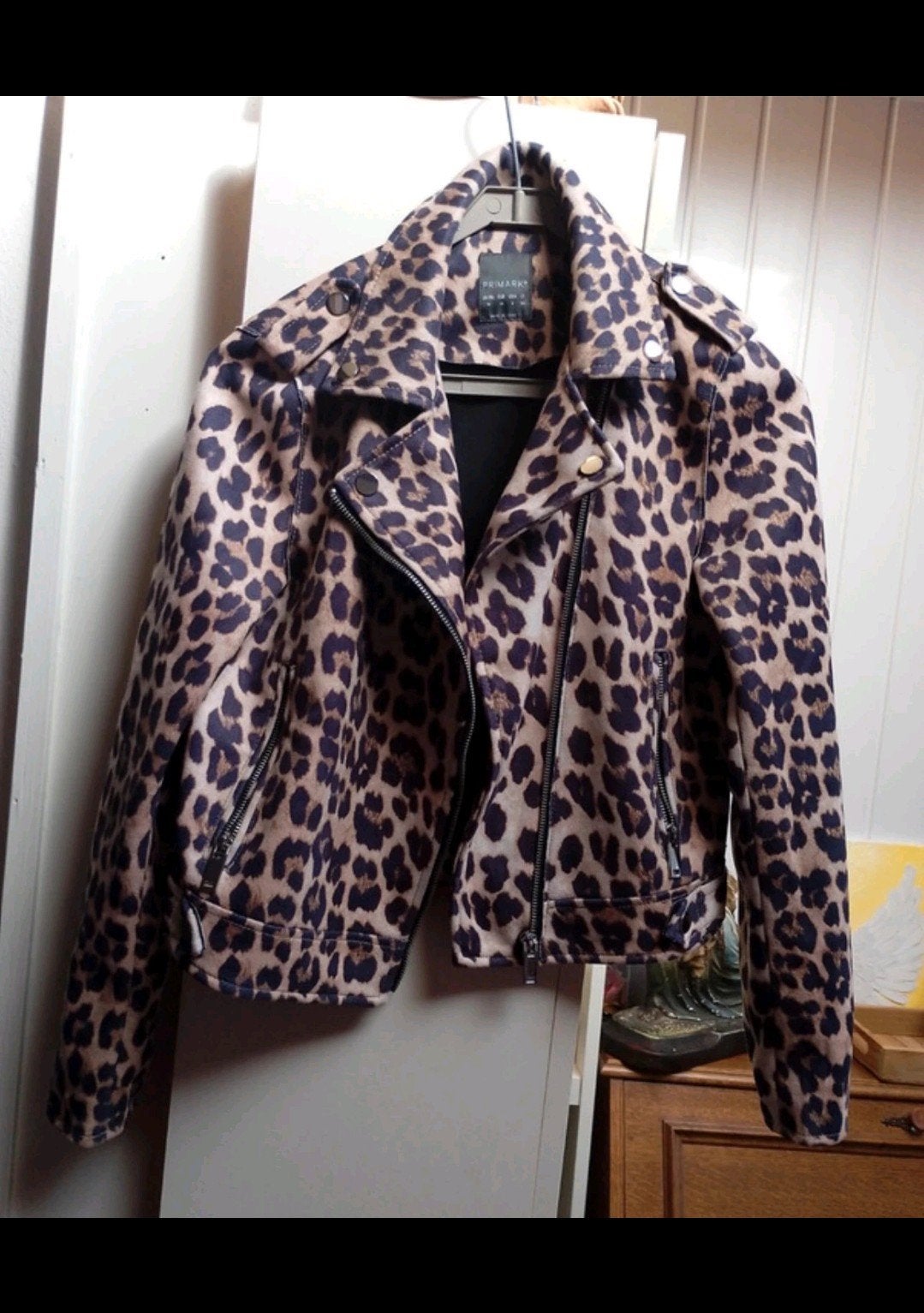 Nieuw jasje panterprint maar 38
Panter
Primark 
maat 38, Ophalen of Verzenden, Nieuw, Maat 38/40 (M), Bruin
