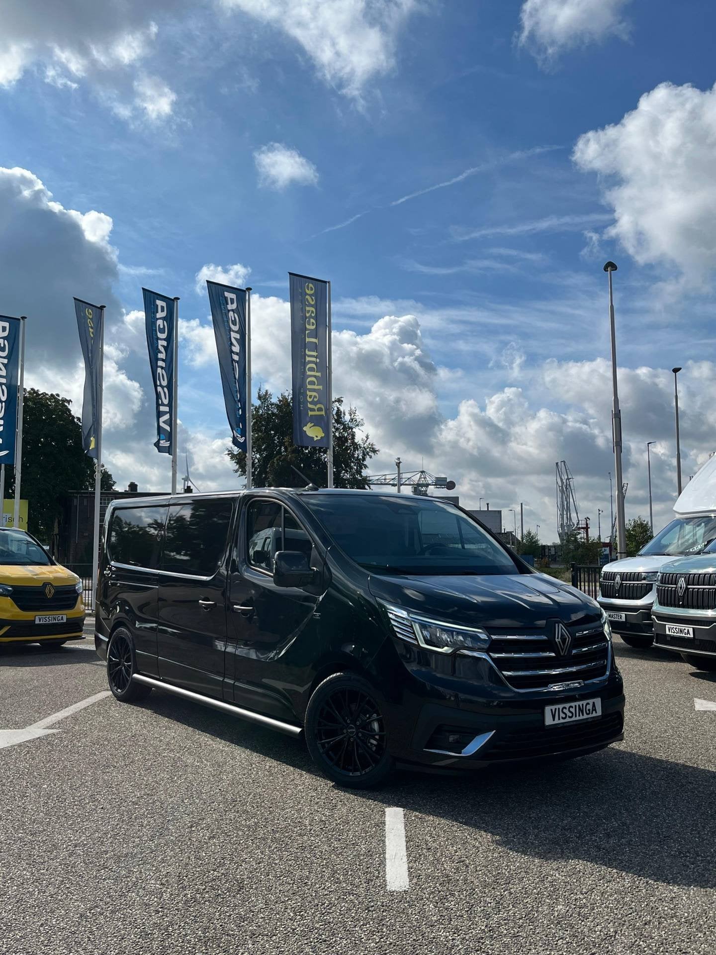 Renault Trafic L2H1 170 pk Automaat Vissinga Special, Auto's, 1814 kg, Euro 6, 4 cilinders, Zwart