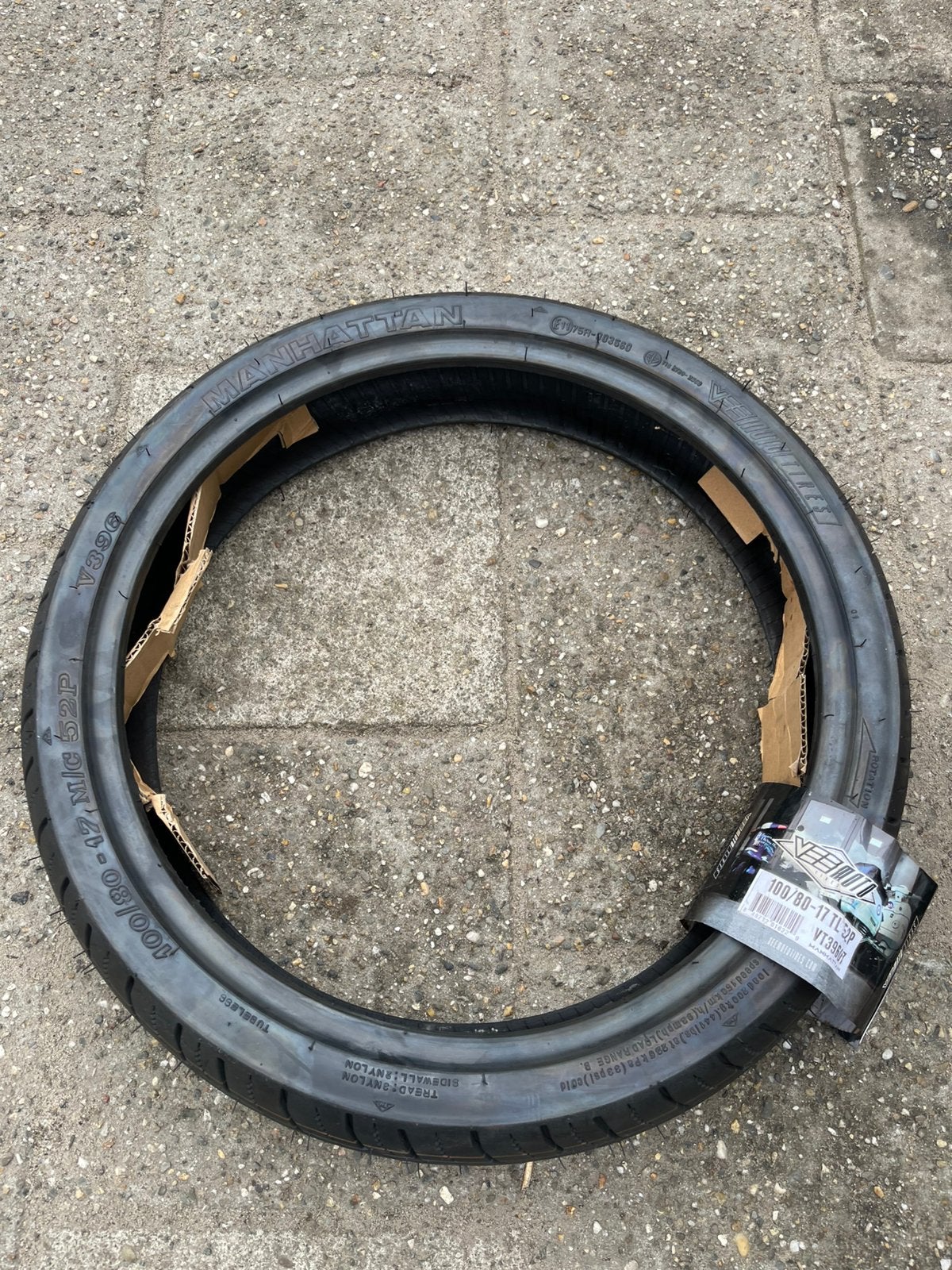Nieuwe voorband 100/80-17 Derbi, aprillia, beta, sherco etc, Ophalen of Verzenden, Zo goed als nieuw, Overige typen