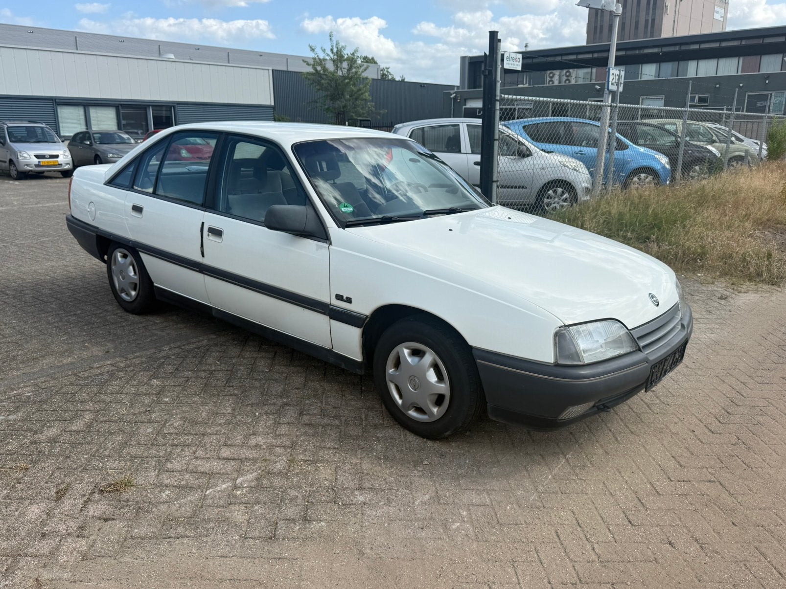 Opel Omega 2.0i Automaat 1987 1e Eigenaar 144.452km, foto 2