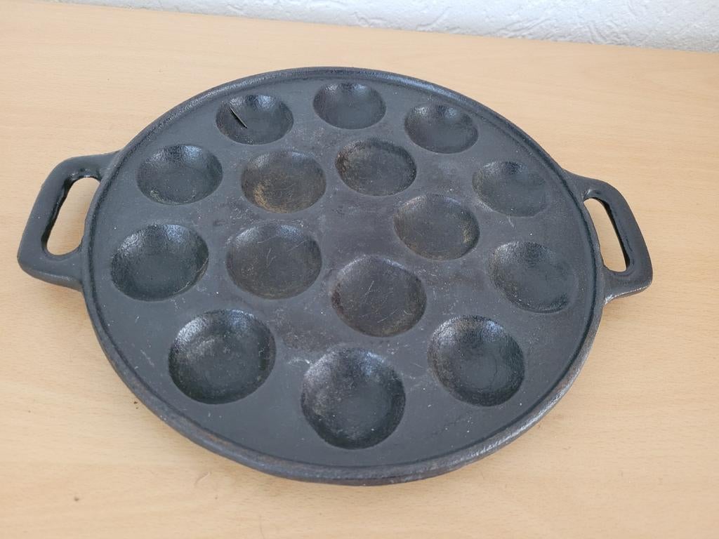 Gietijzeren poffertjespan - 15 holtes, Ophalen of Verzenden, Zwart, Metaal, Onbekend