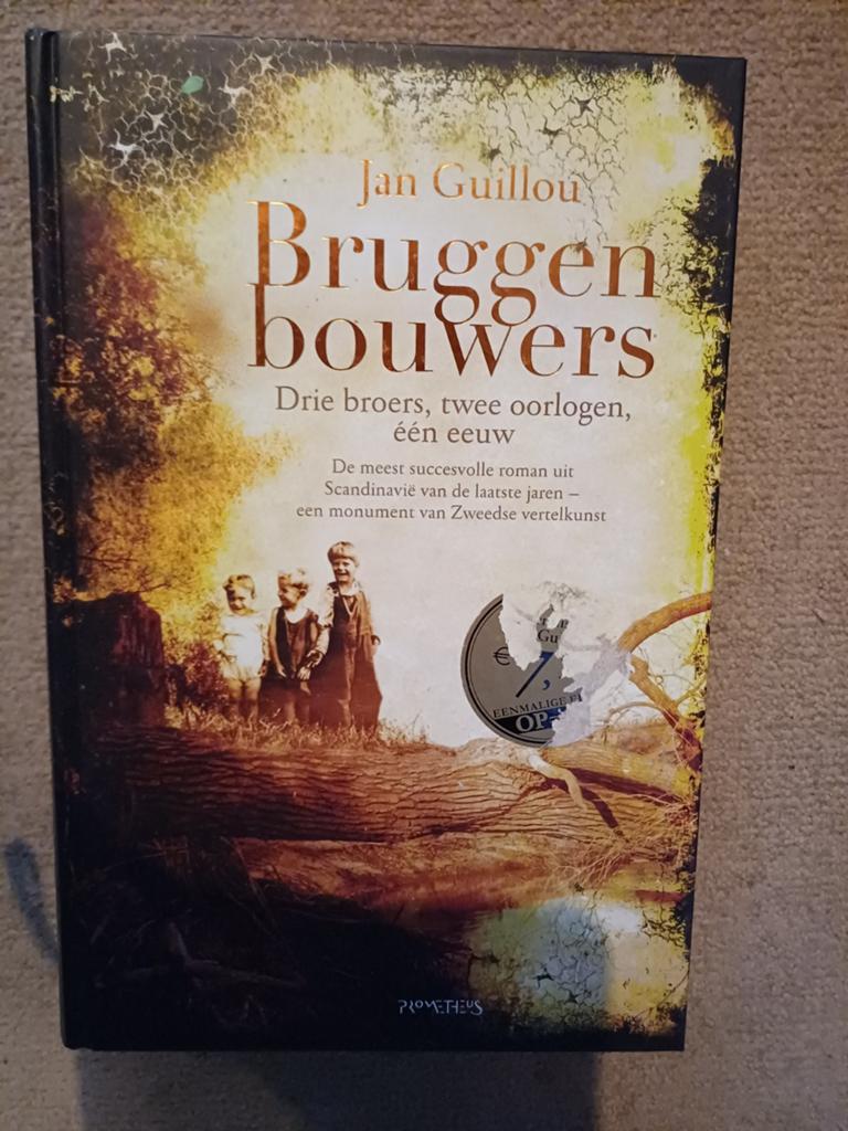 Bruggenbouwers - Jan Guillou (Hardcover), Boeken, Romans, Ophalen of Verzenden, Gelezen, Jan Guillou, Europa overig