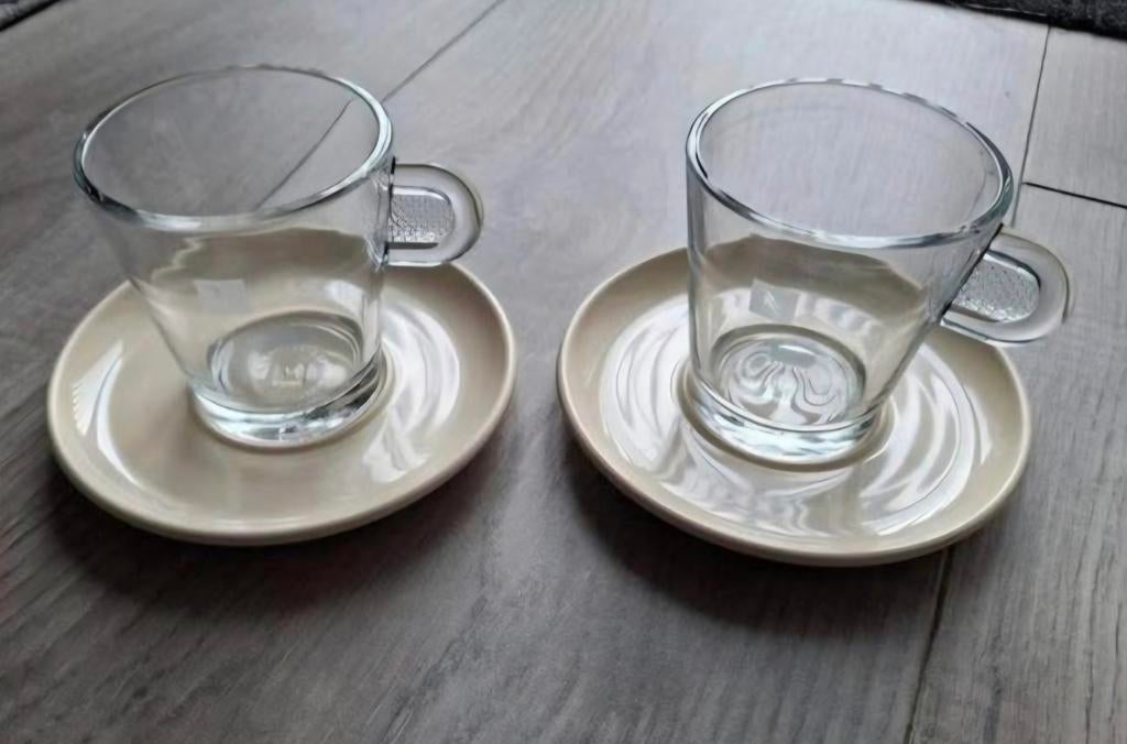 Nespresso Kopjes met Schotels, Ophalen, Zo goed als nieuw, Overige stijlen, Kop(pen) en/of Schotel(s)
