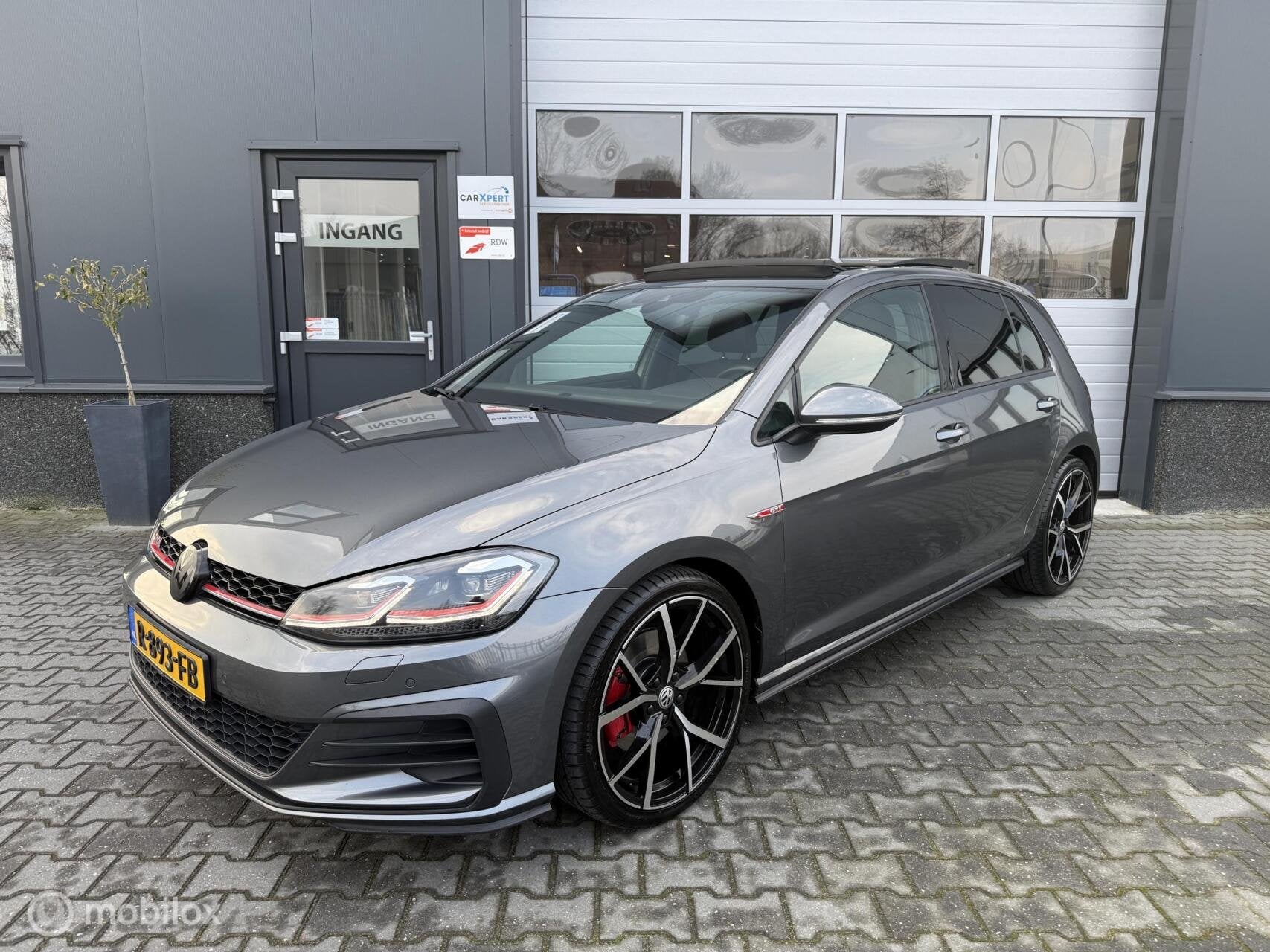 Volkswagen Golf 2.0 TSI GTI / DSG /Pano / Virtual / Trekhaak, Auto's, Gebruikt, Euro 6, 4 cilinders, Golf