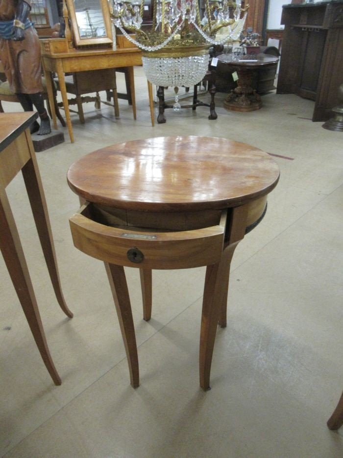 Oer 10501 ANTIEK kersen rond Biedermeier bijzettafeltje lade, Ophalen