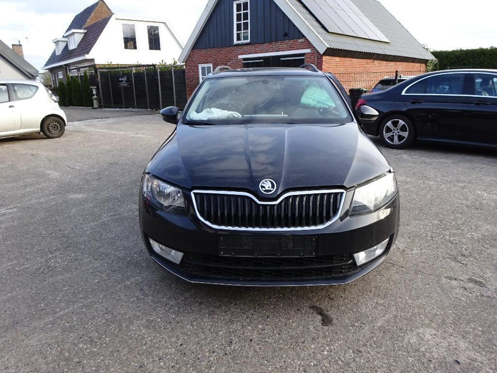 skoda octavia 5EA 1.6 tdi bj2016 onderdelen, Ophalen of Verzenden