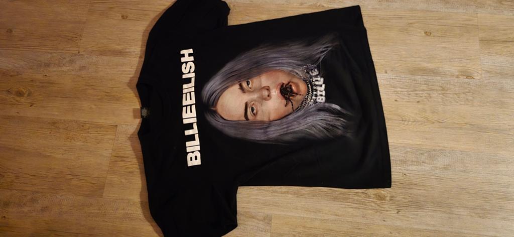BILLIE EILISH tshirts maat L, Ophalen of Verzenden, Zo goed als nieuw, Zwart