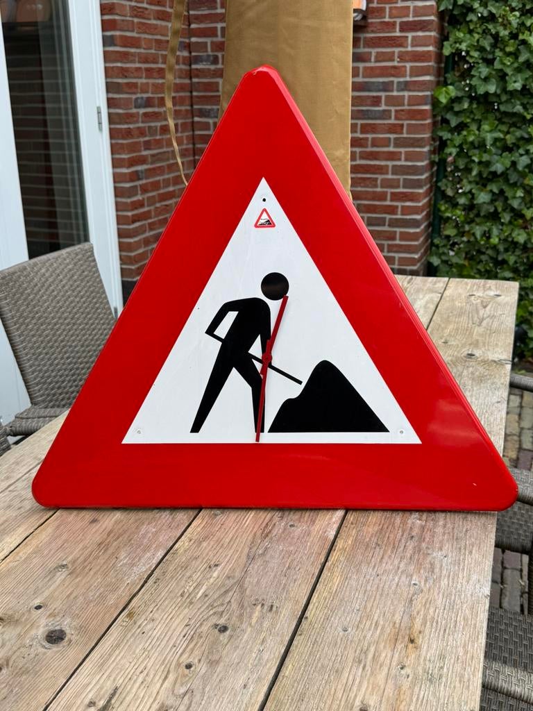 Verkeersbord klok. Wegwerkzaamheden, Ophalen, Zo goed als nieuw, Wandklok