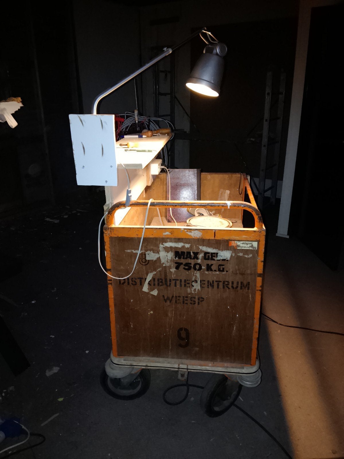 Verrijdbare werkbank met verlichting., Ophalen, Gebruikt