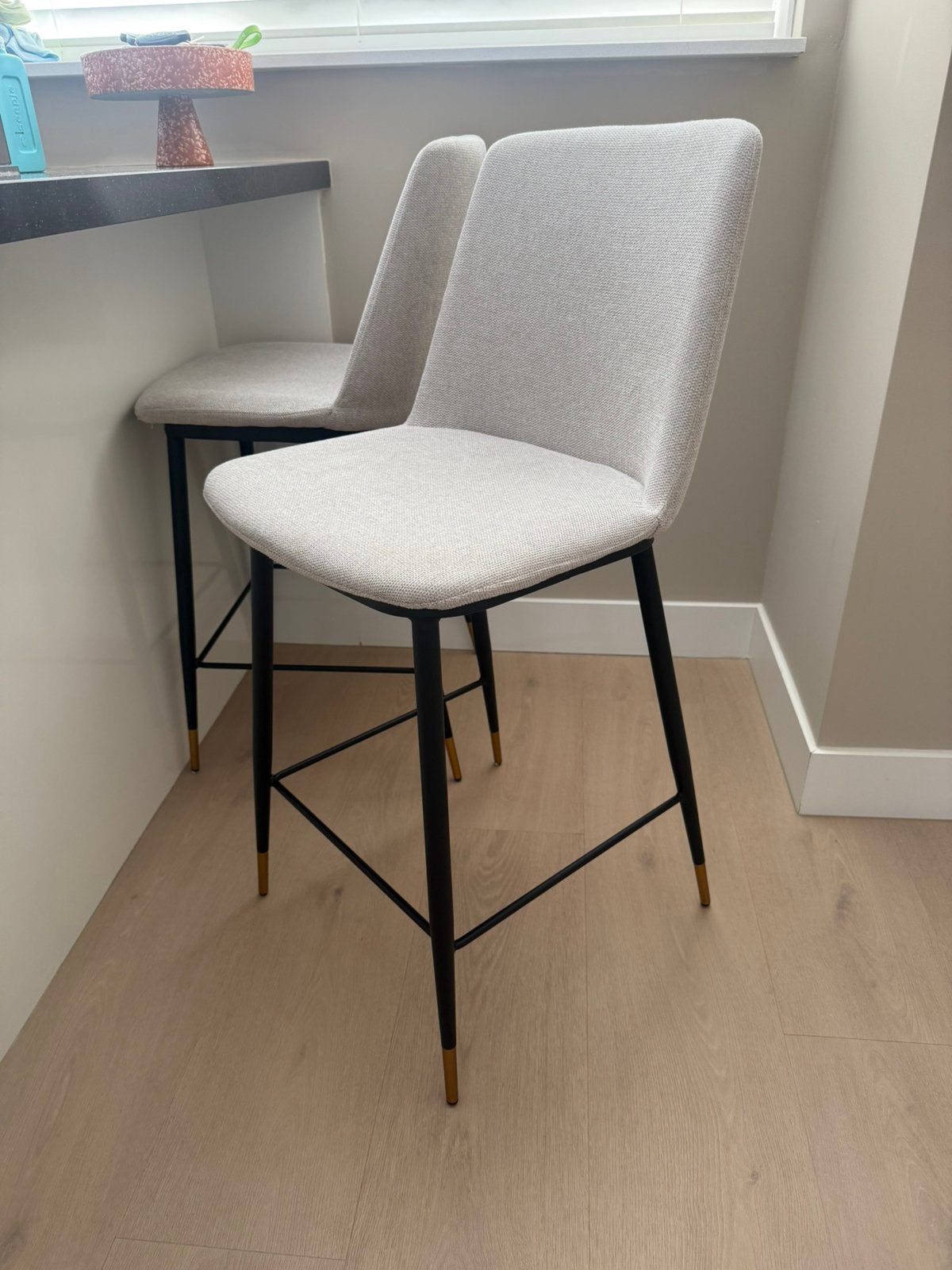 2x Fonq Metta barkruk beige, 2 krukken, Ophalen, Zo goed als nieuw, 60 tot 90 cm