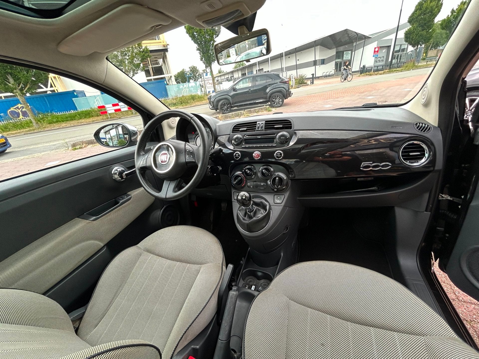 Fiat 500 1.2 Lounge Airco|PANORAMA|Nieuwe APK!, Euro 5, Stof, Gebruikt, 4 cilinders