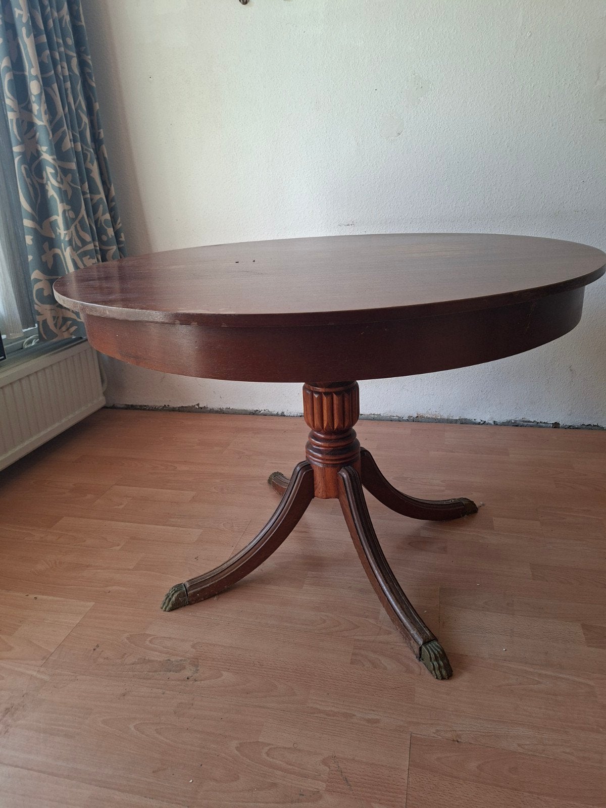 Ronde eettafel met sierlijke poot - opknapper, Antiek en Kunst, Ophalen