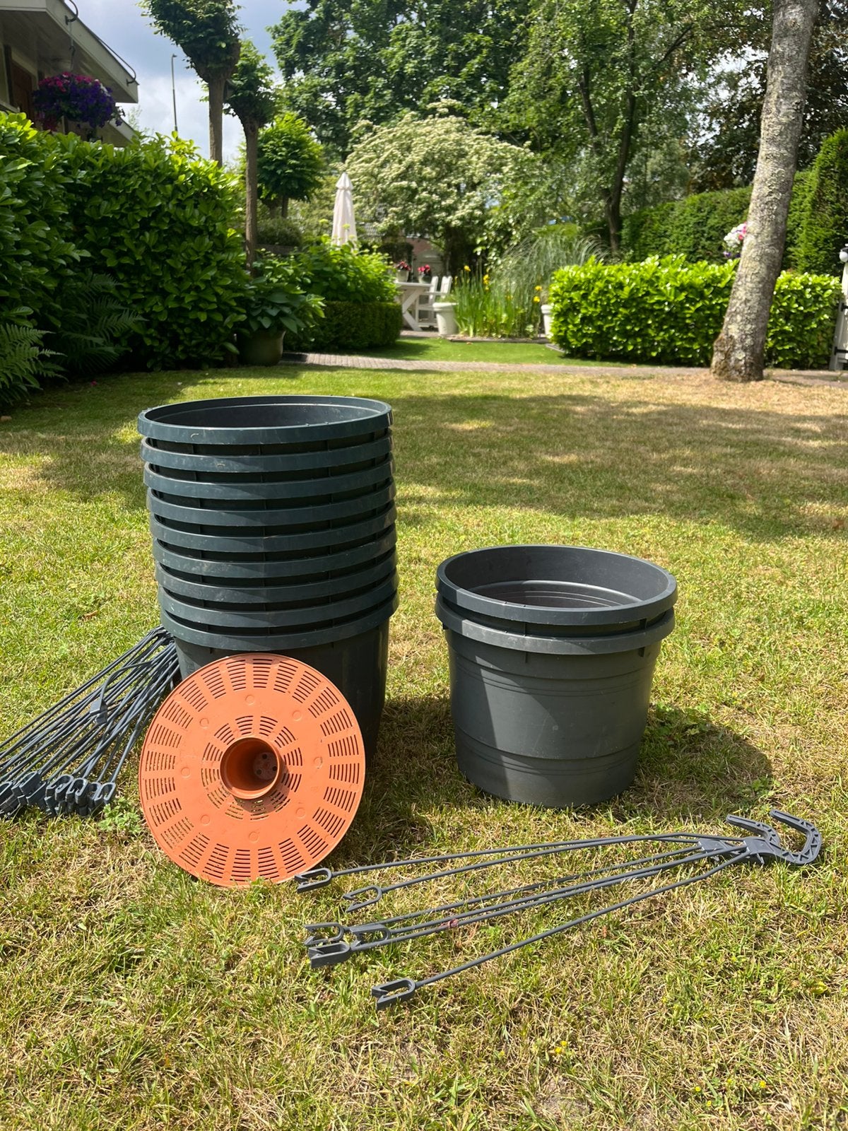 Grote set plantenpotten en plantensteunen, Tuin en Terras, Ophalen, Kunststof, Gebruikt, Rond