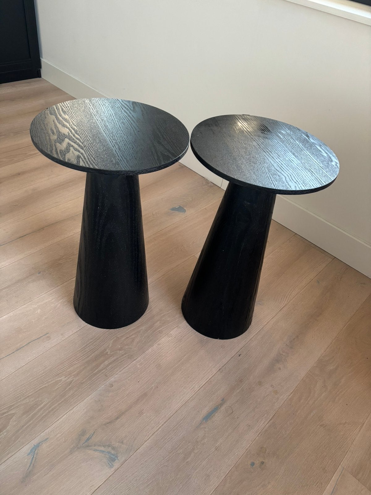 Bijzettafels 2 stuks Cone zwart (doorsnede 35 cm), Huis en Inrichting, Tafels | Bijzettafels, Ophalen, Minder dan 45 cm, Minder dan 55 cm
