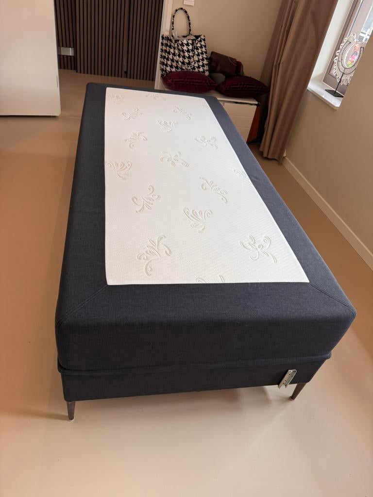 Swiss sense boxspring 200 * 90 cm, Ophalen, Gebruikt, 90 cm, Eenpersoons