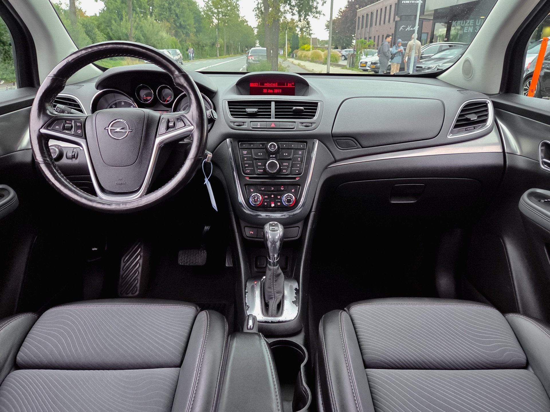 Opel Mokka 1.7 CDTi COSMO AUTOMAAT SPORTLEDER AIRCO 18INCH.L, Auto's, Euro 5, Gebruikt, Zwart, 1200 kg
