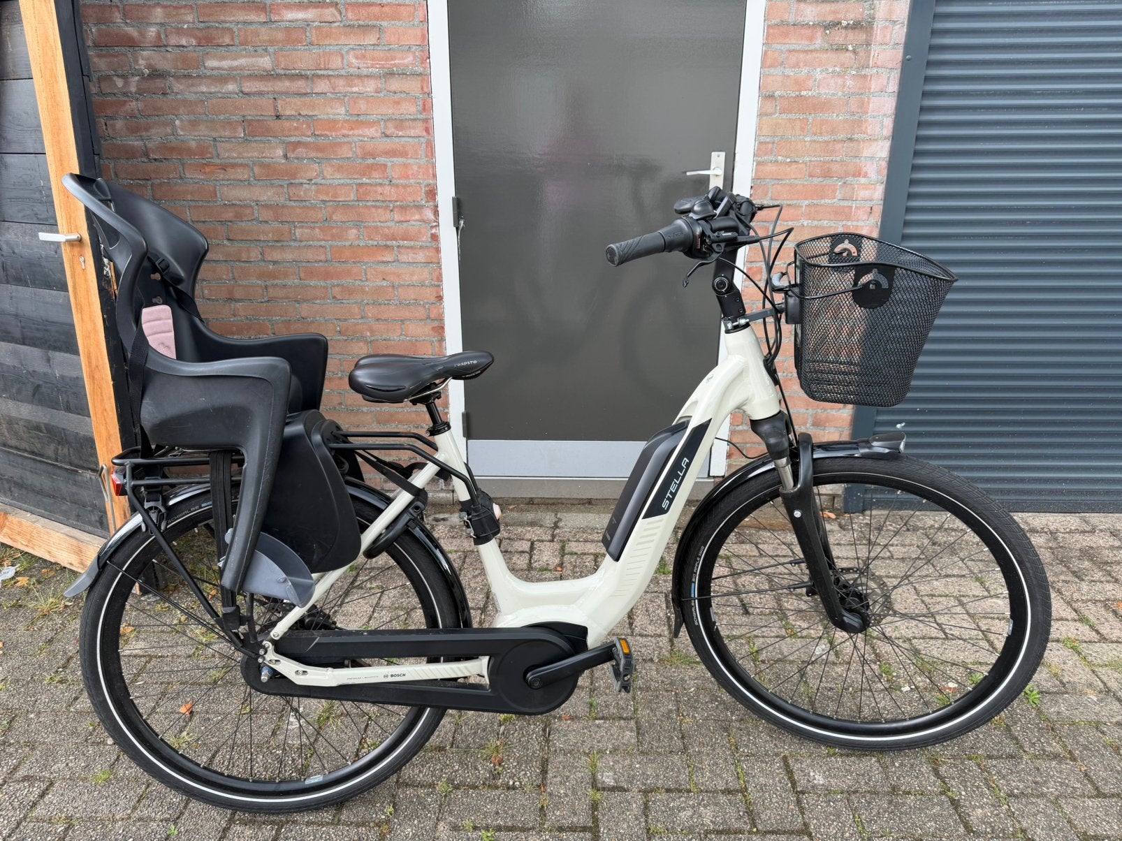 Stella Livorno met Bosch active line plus, Fietsen en Brommers, Fietsen | Bakfietsen, Zo goed als nieuw, Ophalen