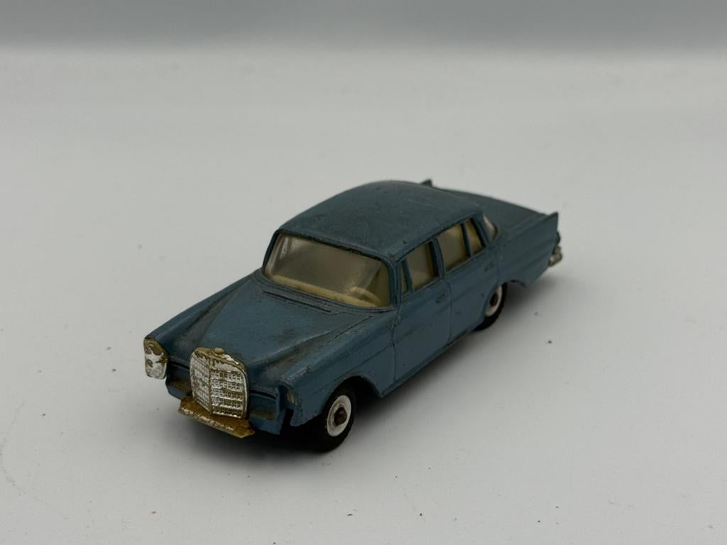 Dinky Toys Mercedes 220 SE, Ophalen of Verzenden, Zo goed als nieuw, Auto, Dinky Toys