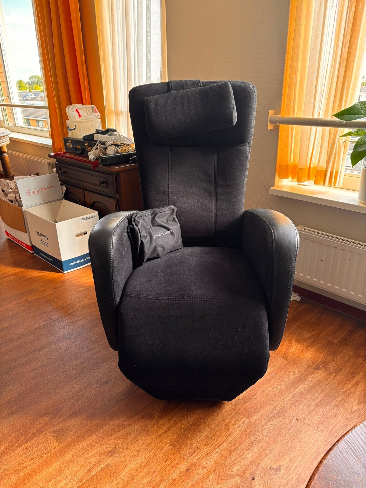 Prominent Relaxfauteuil - Zwart, Zo goed als nieuw, Huis en Inrichting, Stoelen, Zwart, Leer, Ophalen of Verzenden, Zo goed als nieuw