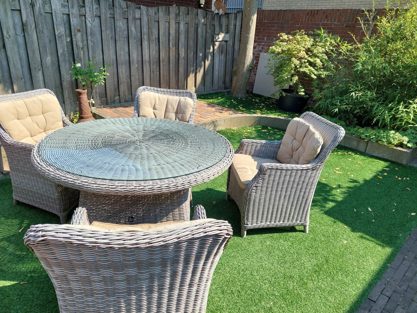 Wicker tuinset met glazen tafel en 4 stoelen, Tuin en Terras, Tuinsets en Loungesets, Ophalen, 4 zitplaatsen, Gebruikt, Wicker