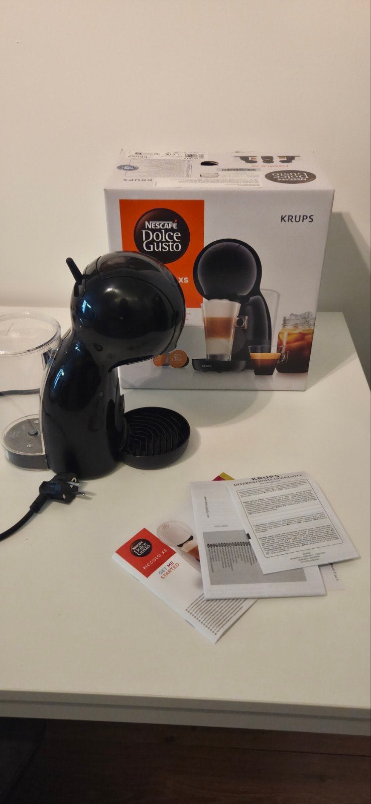 Nescafé Dolce Gusto Koffiezetapparaat Zwart, Ophalen, Koffiepads en cups, Koffiemachine, Zo goed als nieuw