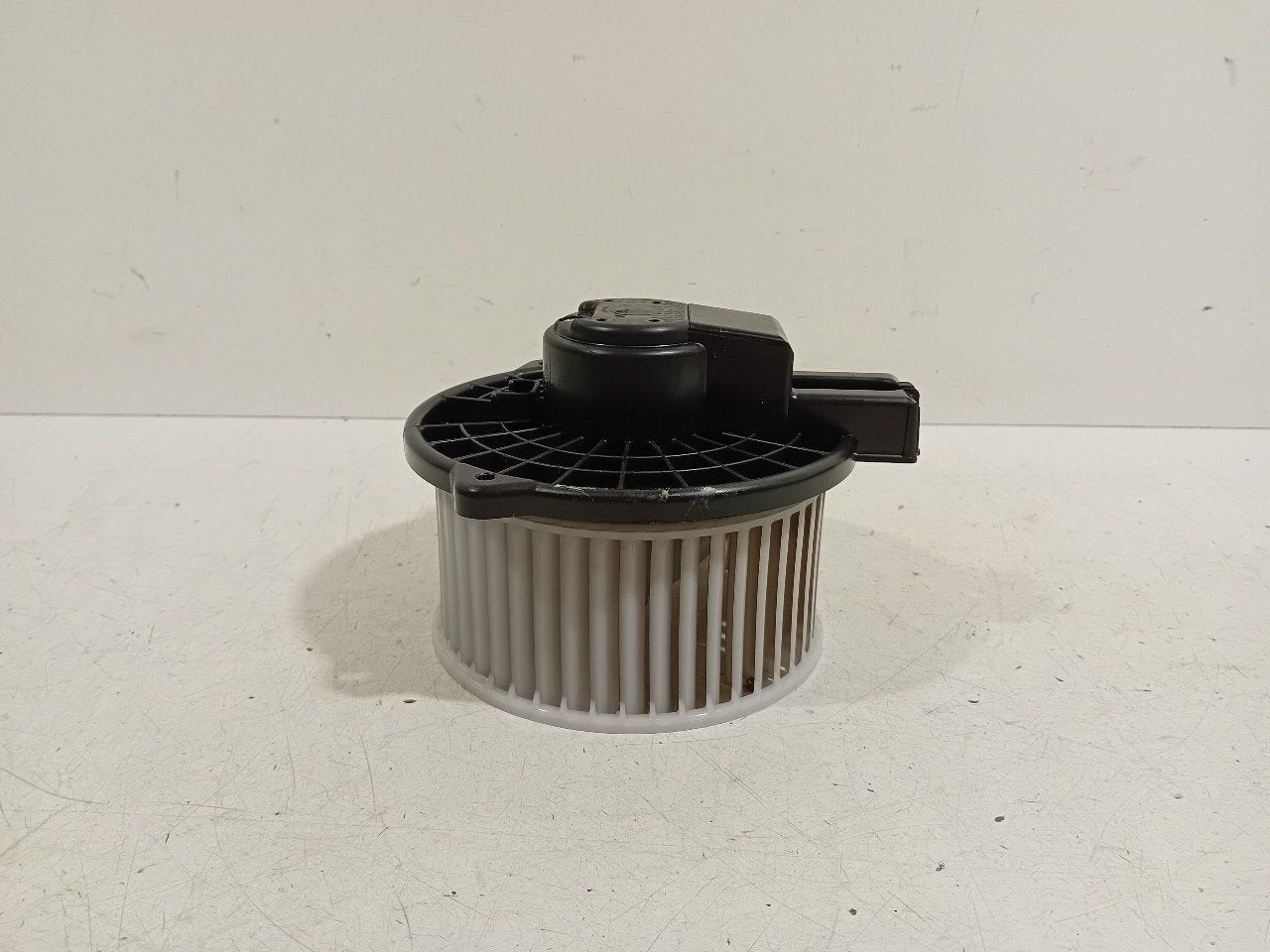 Kachel ventilator motor Mazda CX-5, Onderdelen@venauto.nl, Van der Ven Autorecycling B.V., Gebruikt, Ettenseweg 76, 4706 PB Roosendaal, The Netherlands