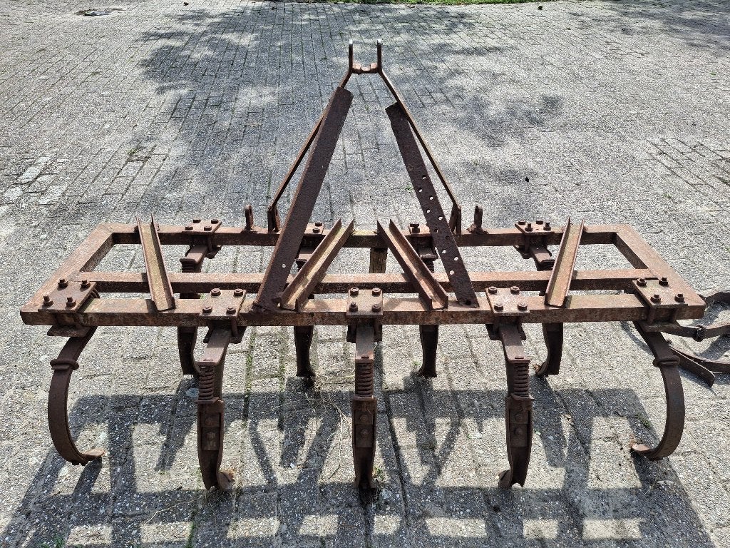 oude cultivator en 1 schaar wentelploeg, Zakelijke goederen, Ophalen, Grondbewerking