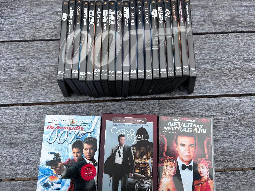 DvD’s james Bond colection  22 stuks  zgan!!!!!!!!, Cd's en Dvd's, Dvd's | Tv en Series, Vanaf 12 jaar, Ophalen of Verzenden, Zo goed als nieuw